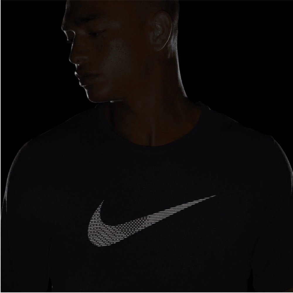 Nike Dri Fit Run Division Miler Hybrid Short sleeve
